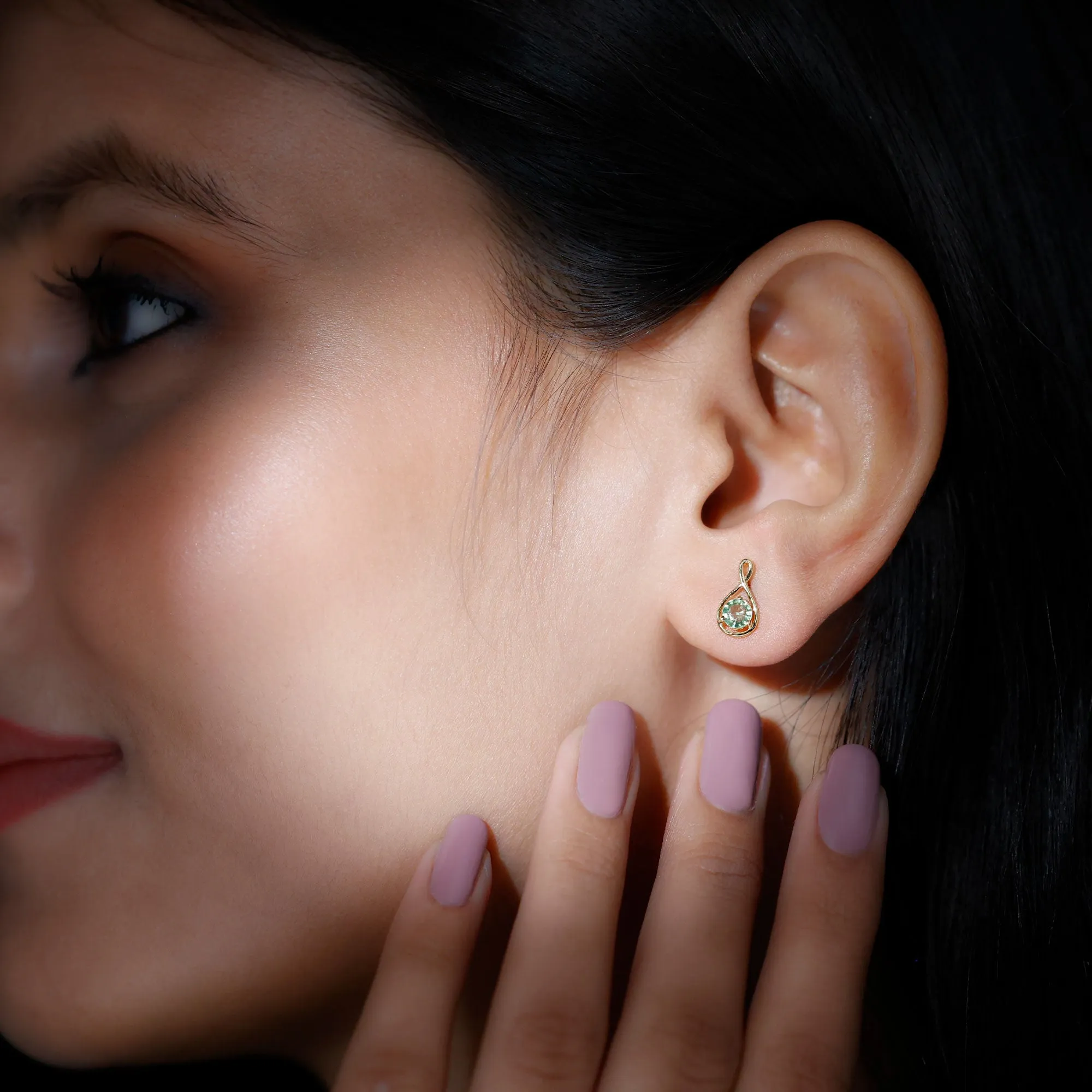 0.75 CT Green Sapphire Solitaire Infinity Stud Earrings in Gold