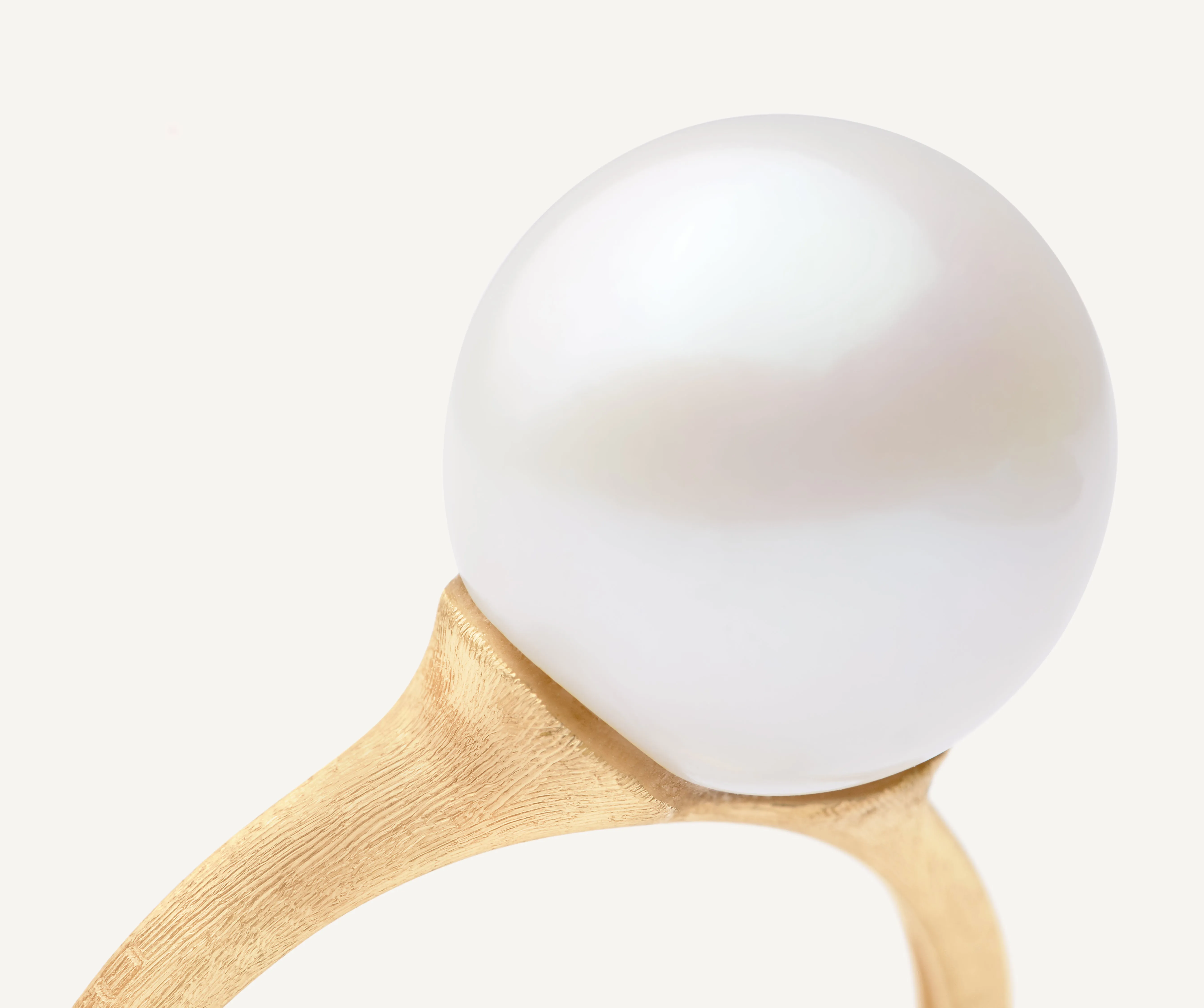 18K Yellow Gold Pearl Ring