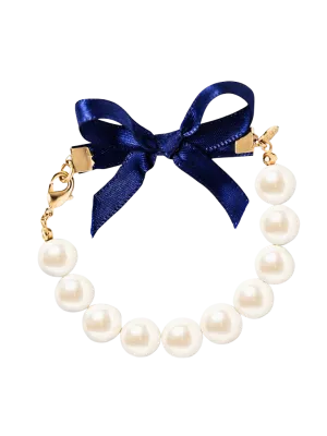 Classy Girls Wear Pearls