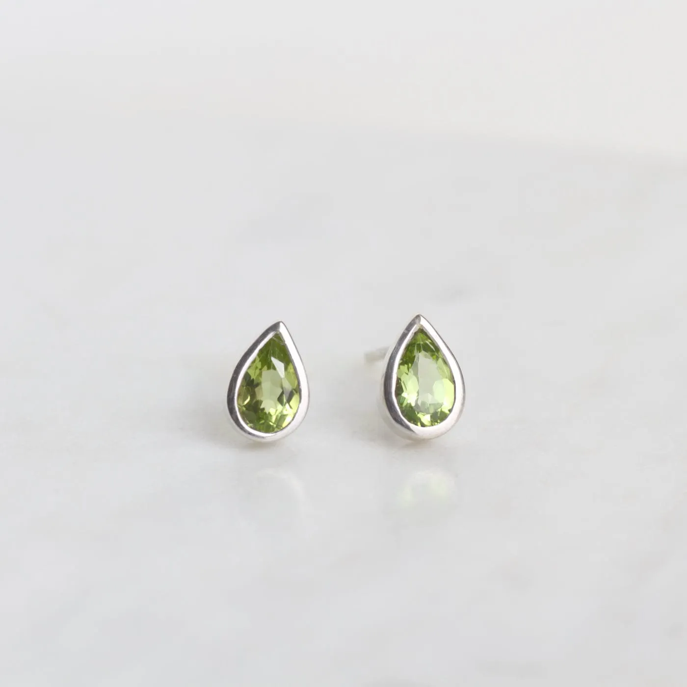 Dewdrop Peridot Post Earrings
