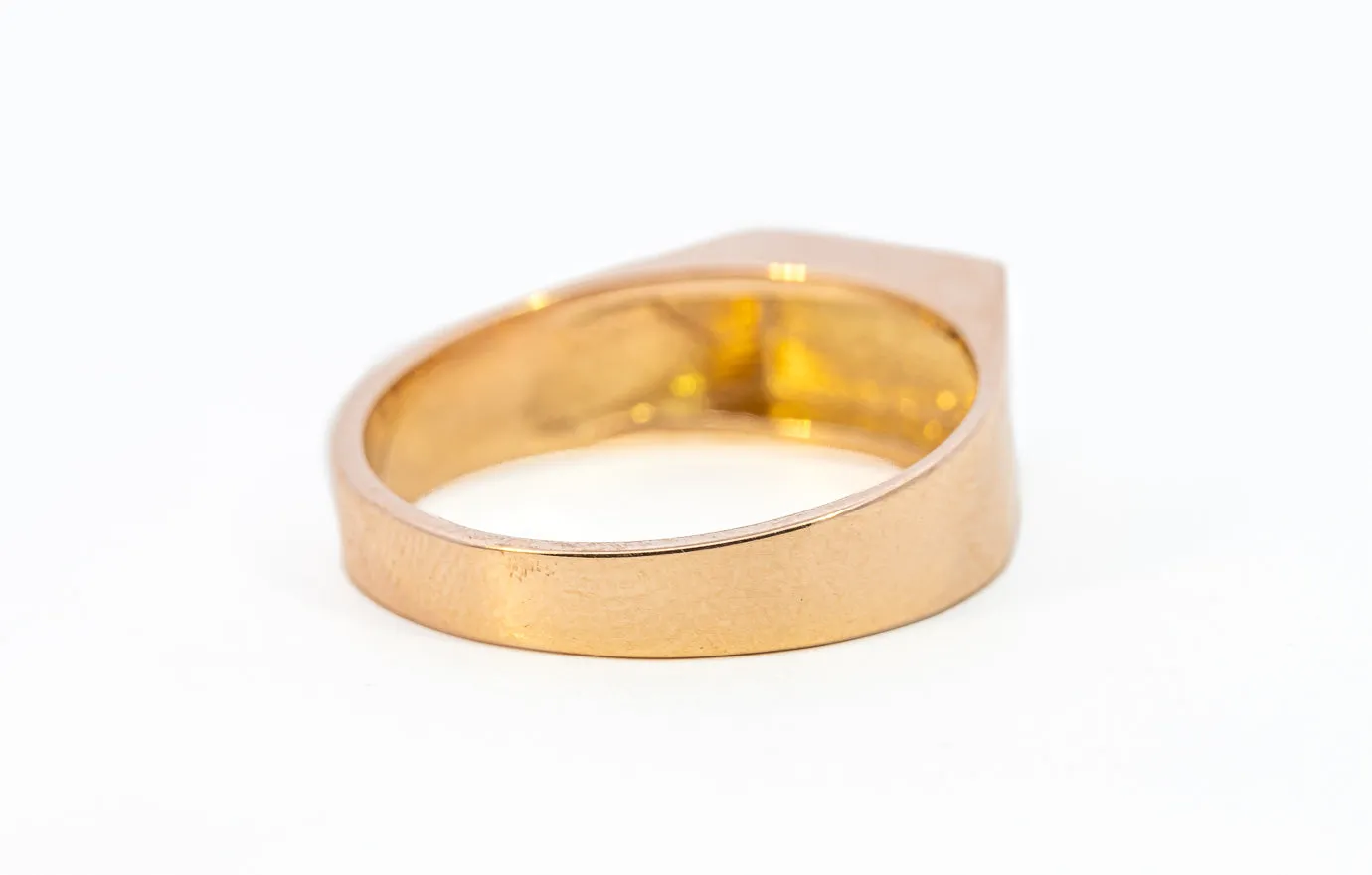 Elegant Unisex Yellow Gold Diamond Signet Ring