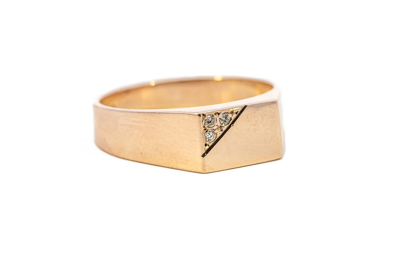 Elegant Unisex Yellow Gold Diamond Signet Ring