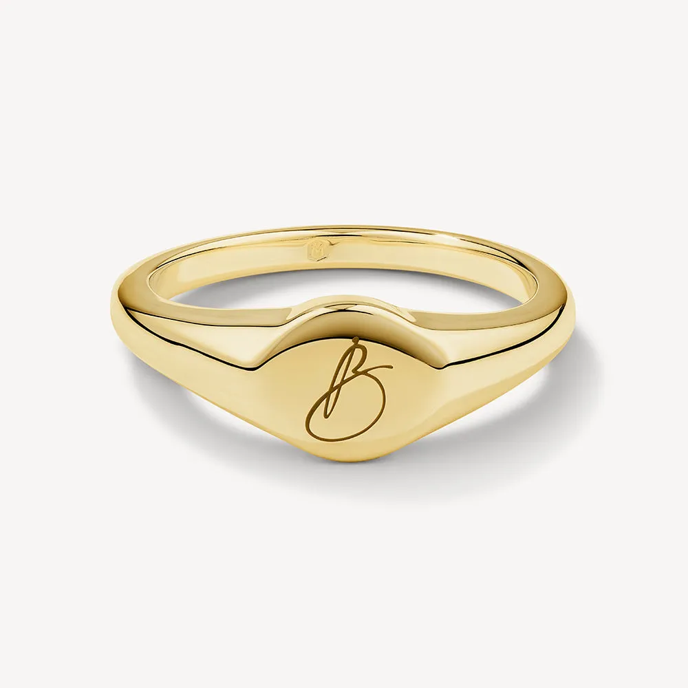 Engravable Circle Signet Pinky Ring in Gold