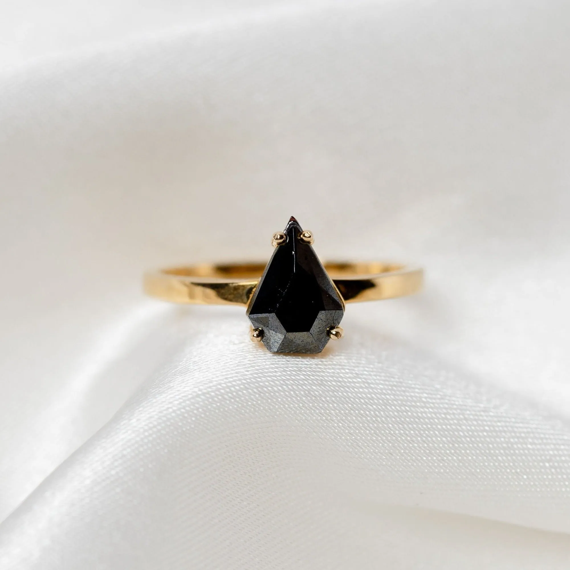 French Kiss Ring
