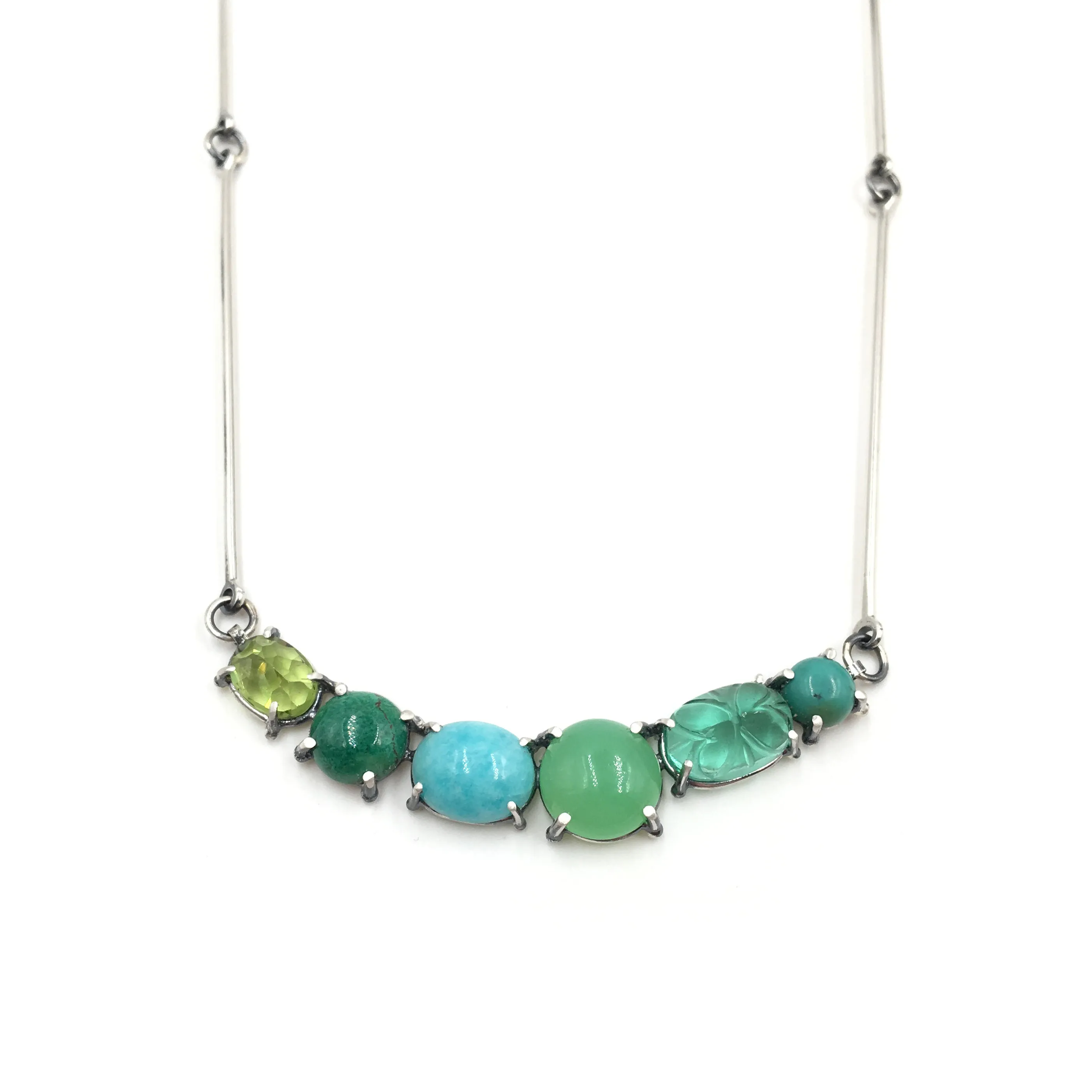 Green Curve Stone Necklace