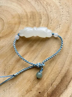 Handwoven Bracelet with a Hand Carved White Jade Bow Tie and Nephrite Beads, 手编和田白玉蝴蝶结手牌