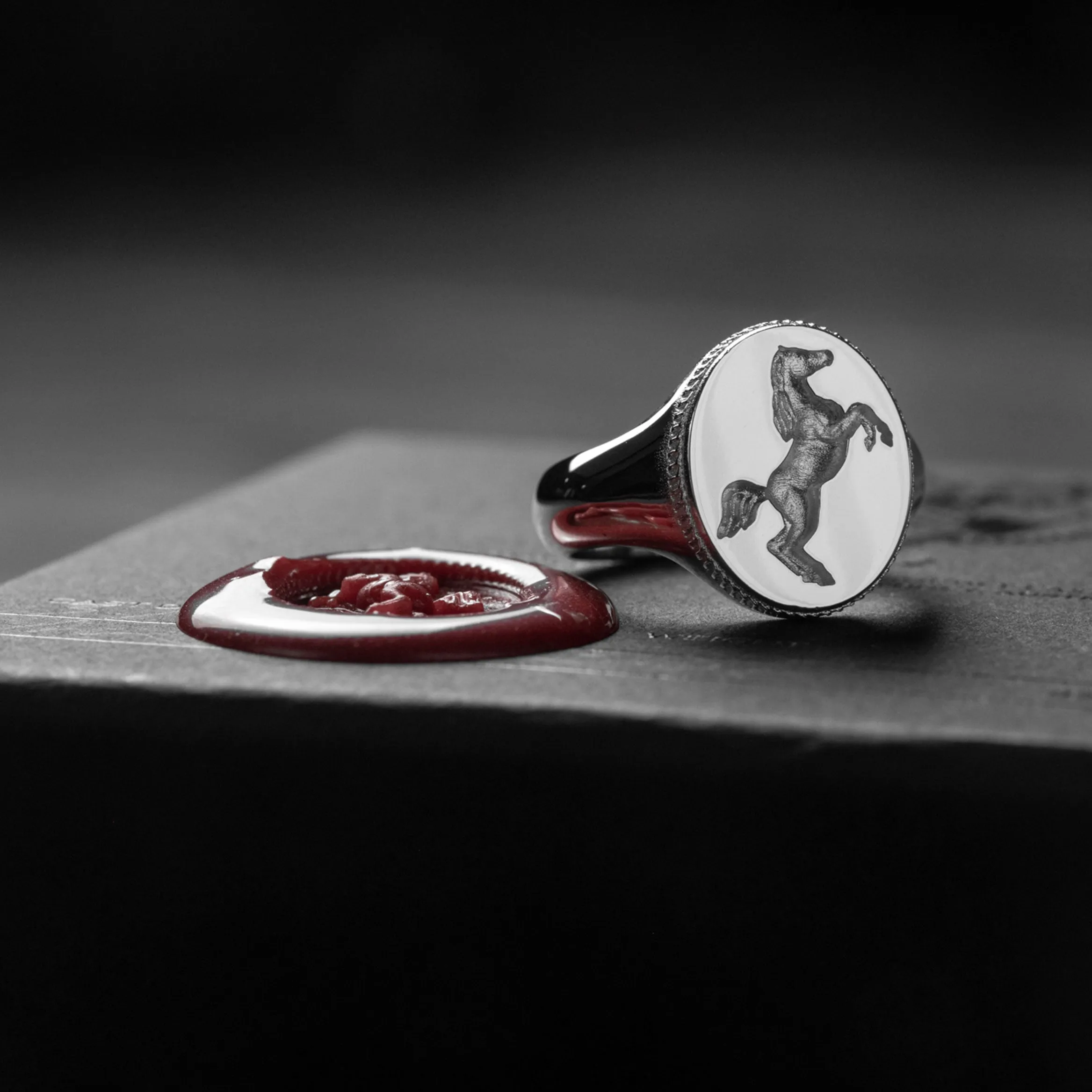 Howlet Steed Signet 925 Sterling Silver