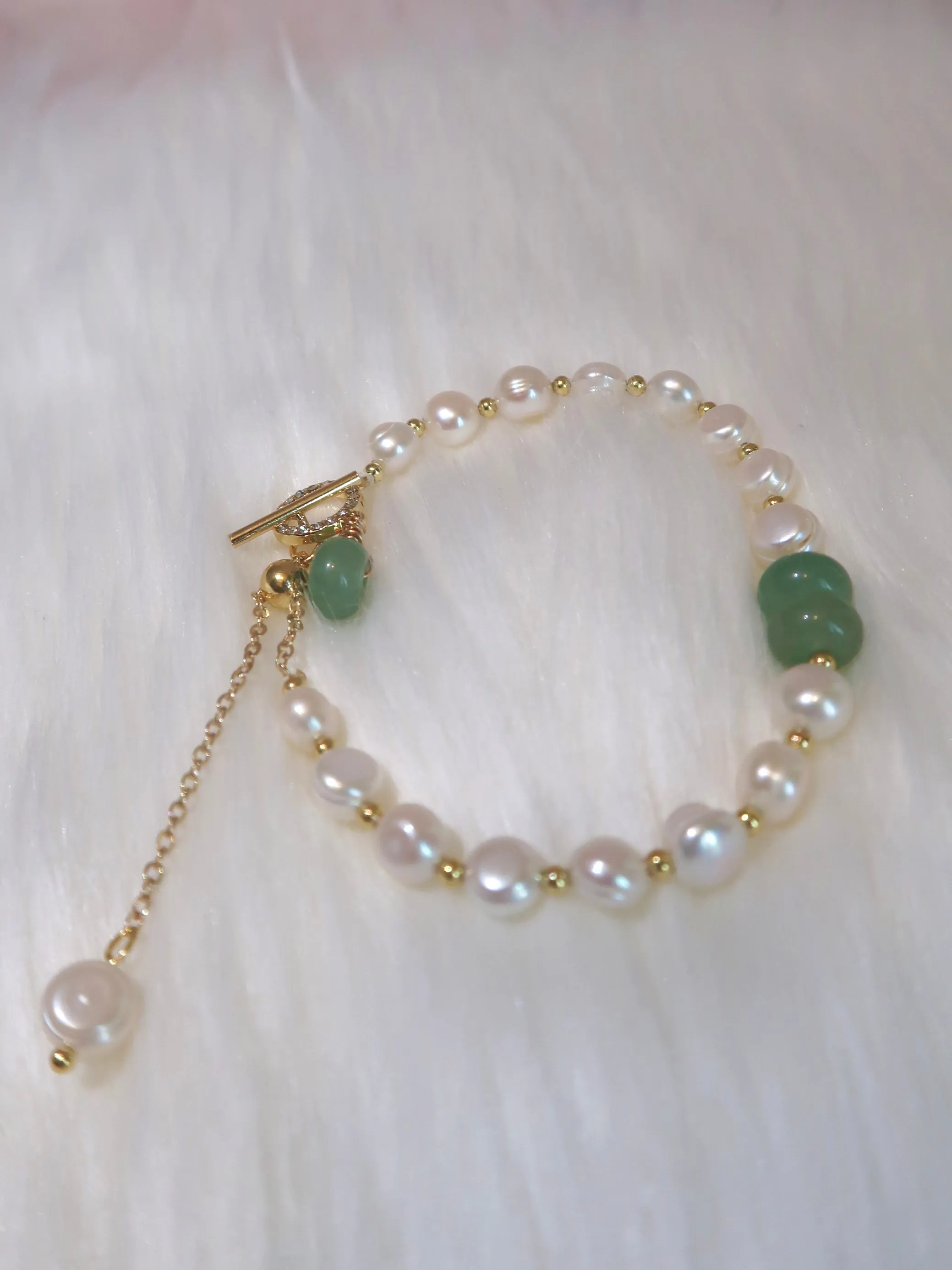 Jade Freshwater Pearl Bracelet