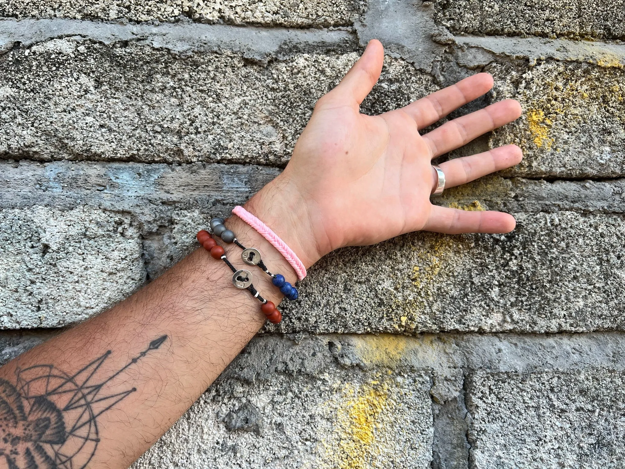 Max Icon Fishtail Button Bracelet in Cadillac Pink