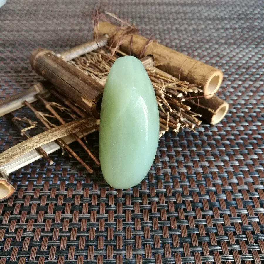 Natural Hetian Jade Rough Nephrite Raw (96g,6.3X3.5X2.8cm)