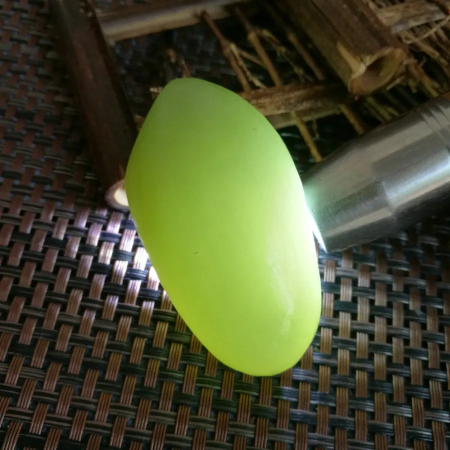 Natural Hetian Jade Rough Nephrite Raw (96g,6.3X3.5X2.8cm)