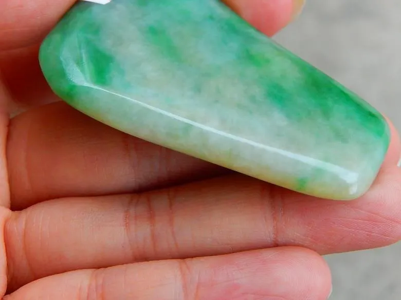 Natural Jade Jadeite Raw (41g, 58X44X9.5mm)