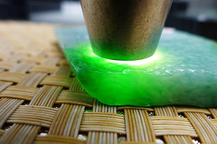 Natural Jade Rough Jadeite Raw (108g,9.2X6X0.8cm)