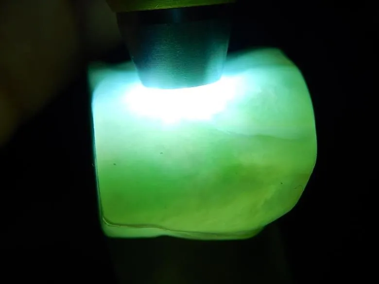 Natural Jade Rough Jadeite Raw (111g, 66X41X24mm)