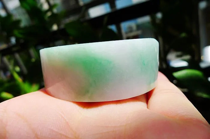 Natural Jade Rough Jadeite Raw (131g,5.21x1.9cm)