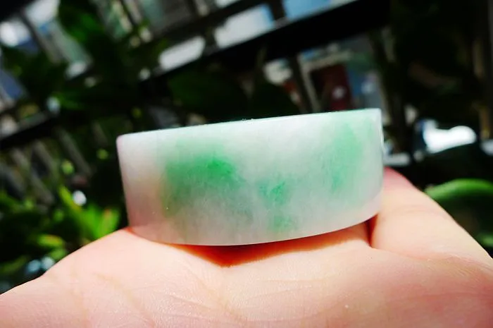 Natural Jade Rough Jadeite Raw (131g,5.21x1.9cm)