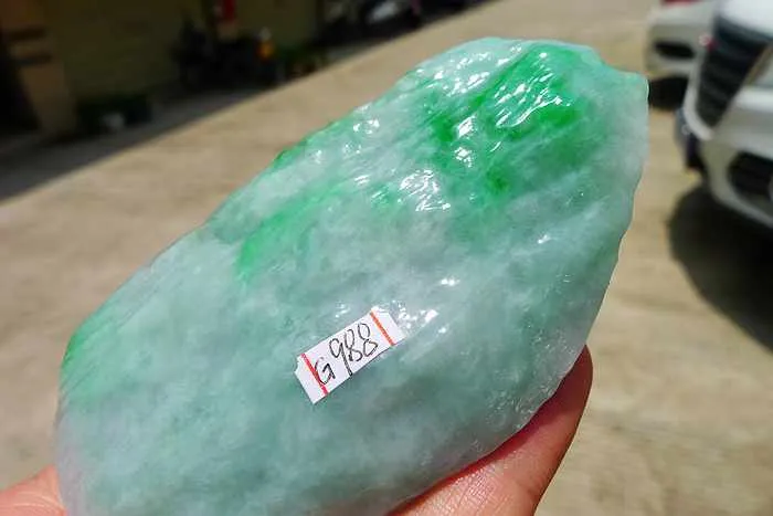 Natural Jade Rough Jadeite Raw (150g,8.6X4.2X2.6cm)