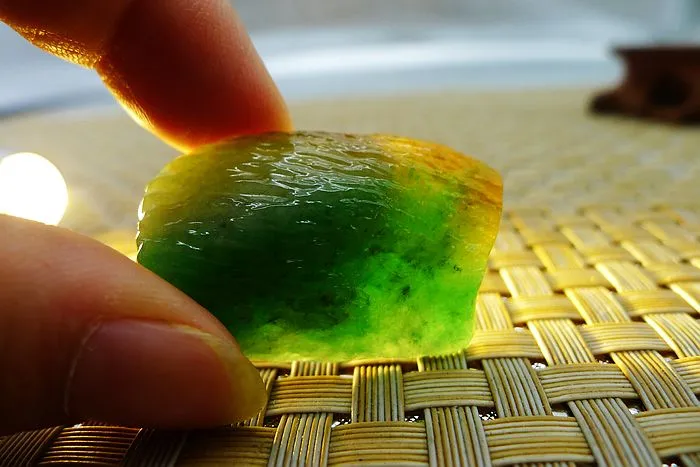 Natural Jade Rough Jadeite Raw (19g,3.6X2.3X1.15cm)