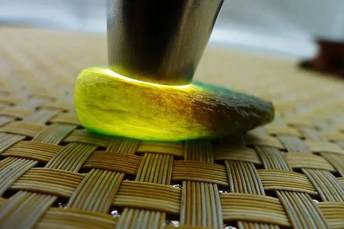 Natural Jade Rough Jadeite Raw (19g,3.6X2.3X1.15cm)