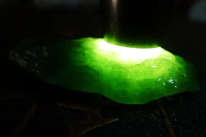 Natural Jade Rough Jadeite Raw (26g,5.6X2.7X1cm)