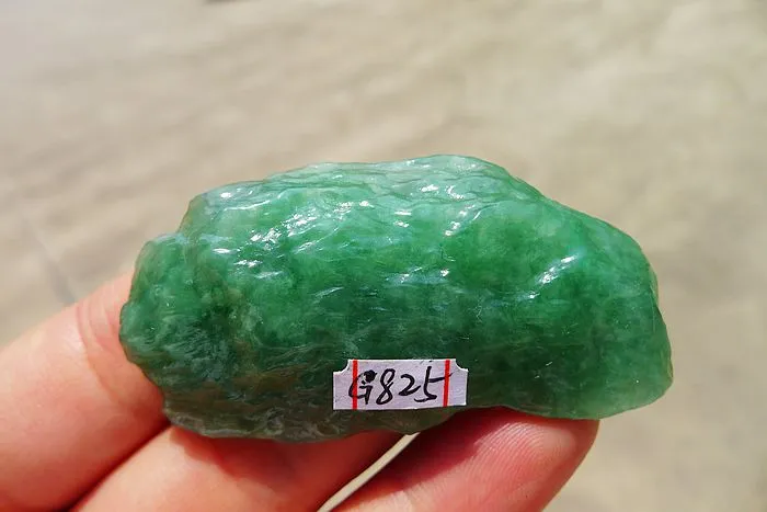 Natural Jade Rough Jadeite Raw (26g,5.6X2.7X1cm)