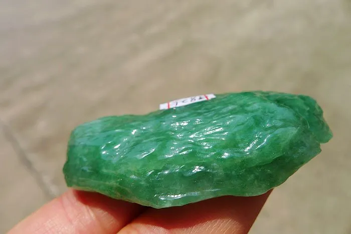 Natural Jade Rough Jadeite Raw (26g,5.6X2.7X1cm)