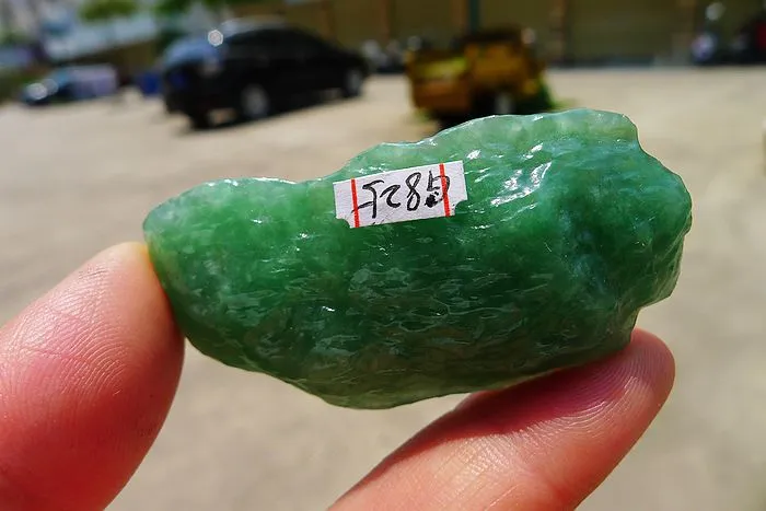 Natural Jade Rough Jadeite Raw (26g,5.6X2.7X1cm)