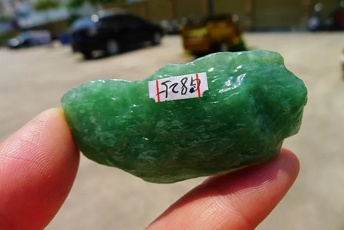 Natural Jade Rough Jadeite Raw (26g,5.6X2.7X1cm)
