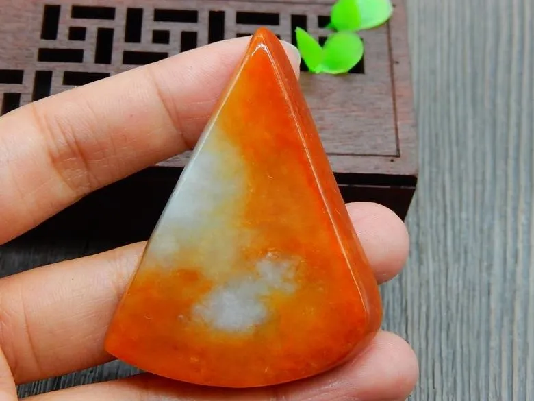 Natural Jade Rough Jadeite Raw (30g, 58X44X7mm)