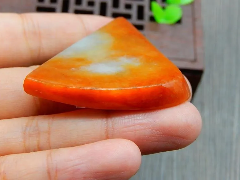 Natural Jade Rough Jadeite Raw (30g, 58X44X7mm)