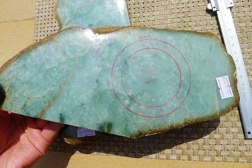 Natural Jade Rough Jadeite Raw 4.1kg