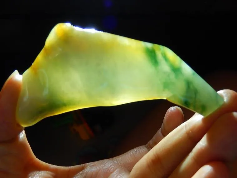 Natural Jade Rough Jadeite Raw (61g, 81X34X14mm)