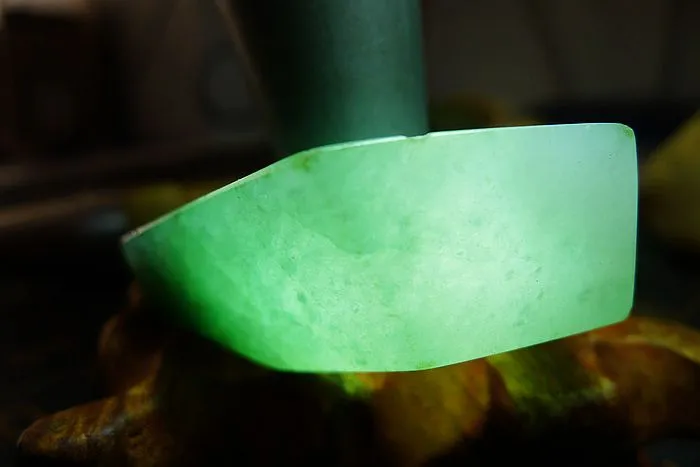 Natural Jade Rough Jadeite Raw (61g,5.4X3.8X1.55cm)