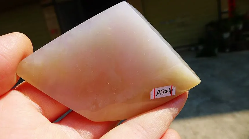 Natural Jade Rough Jadeite Raw (70g,8X5.1X1.2cm)