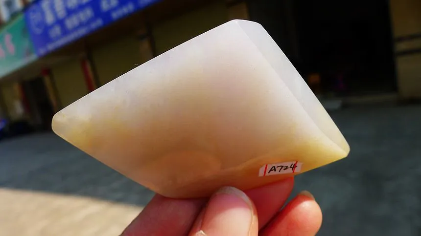 Natural Jade Rough Jadeite Raw (70g,8X5.1X1.2cm)