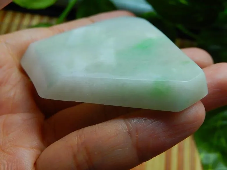 Natural Jade Rough Jadeite Raw (83g, 71X55X10mm)