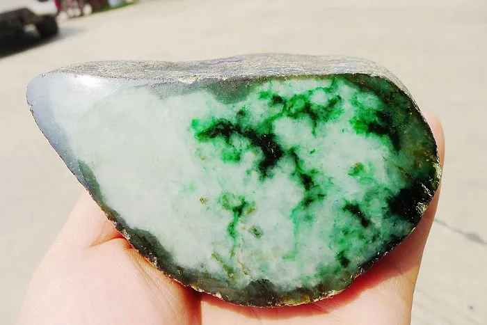 Natural Jade Rough Jadeite Raw (848g,10.7X9.5X4.9cm)