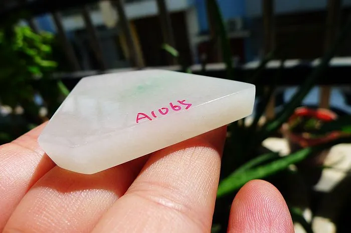 Natural Jade Rough Jadeite Raw S-(30g,4.2X3.7X0.8cm)