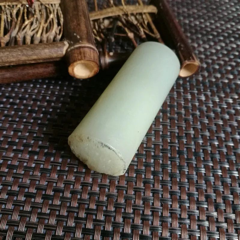 Natural Kunlun Jade Rough Nephrite Raw (129g,6.9X2.9cm)