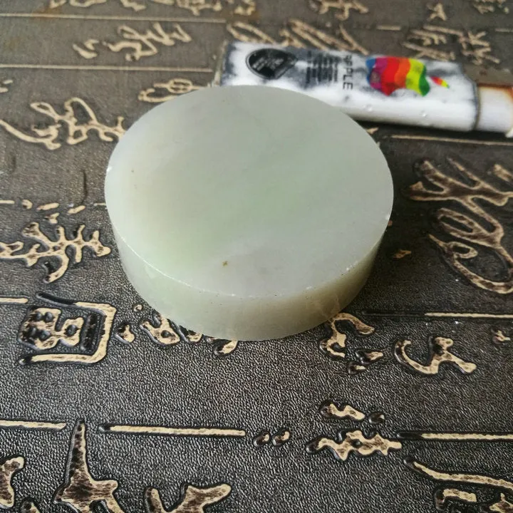 Natural Kunlun Jade Rough Nephrite Raw (135g, 5.9X1.7cm)