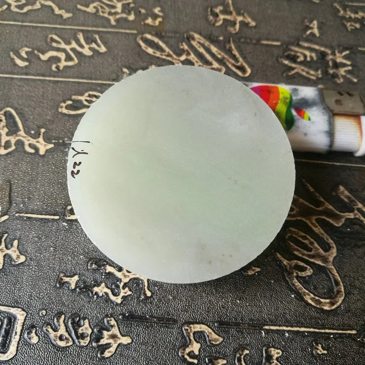 Natural Kunlun Jade Rough Nephrite Raw (135g, 5.9X1.7cm)