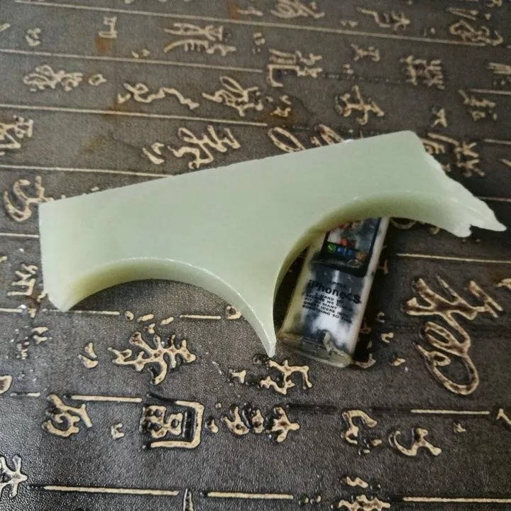 Natural Kunlun Jade Rough Nephrite Raw (173g, 12.5X5.5X1.5cm)