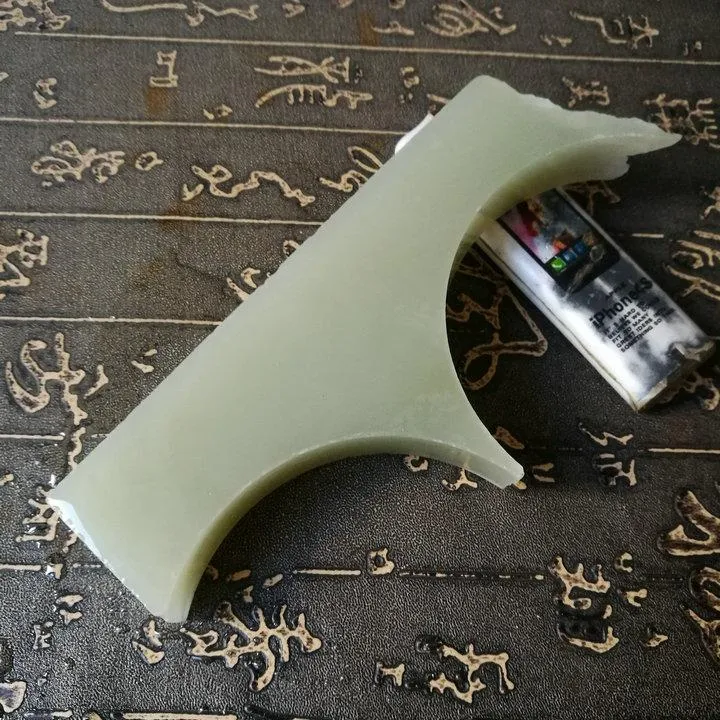 Natural Kunlun Jade Rough Nephrite Raw (173g, 12.5X5.5X1.5cm)
