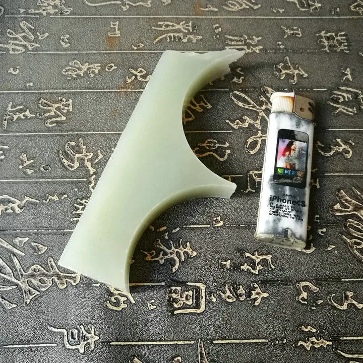 Natural Kunlun Jade Rough Nephrite Raw (173g, 12.5X5.5X1.5cm)