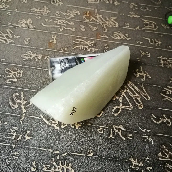 Natural Kunlun Jade Rough Nephrite Raw (177g, 9.9X3.5X3.3cm)