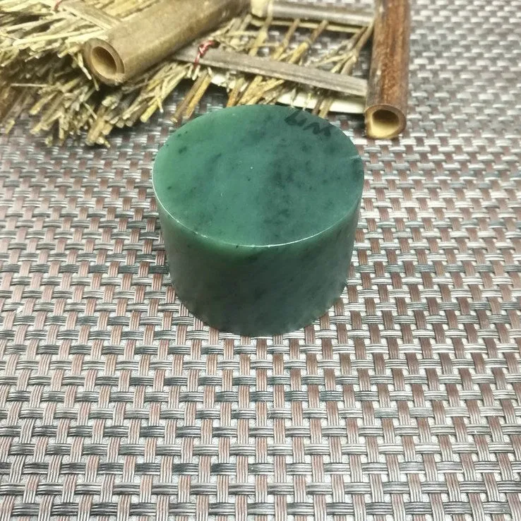 Natural Kunlun Jade Rough Nephrite Raw (205g,5X3.5cm)