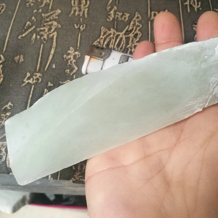 Natural Kunlun Jade Rough Nephrite Raw (249g, 12X4X3cm)