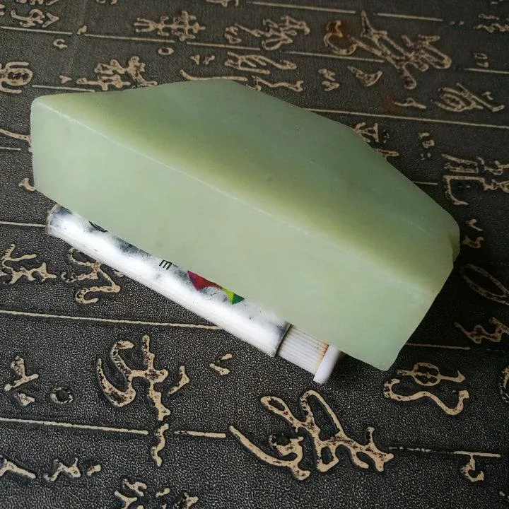 Natural Kunlun Jade Rough Nephrite Raw (282g, 9.5X5X2.5cm)