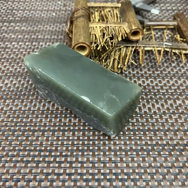 Natural Kunlun Jade Rough Nephrite Raw (282g,8.1X3.7X3.4cm)
