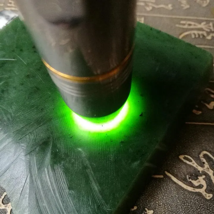 Natural Kunlun Jade Rough Nephrite Raw (297g, 9X8.5X1.5cm)